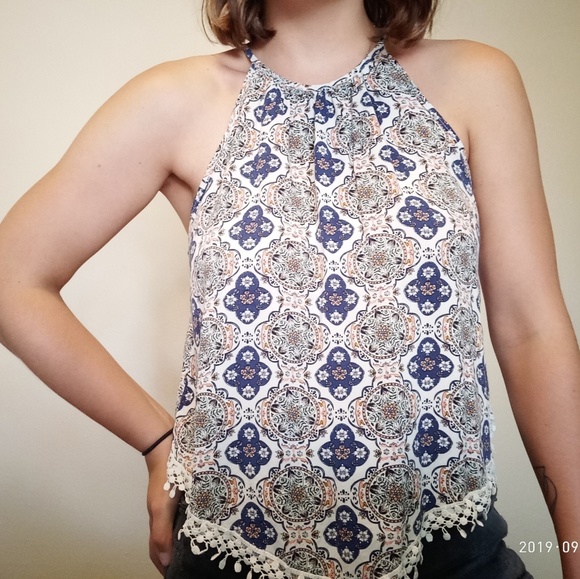 Top - Picture 2 of 3